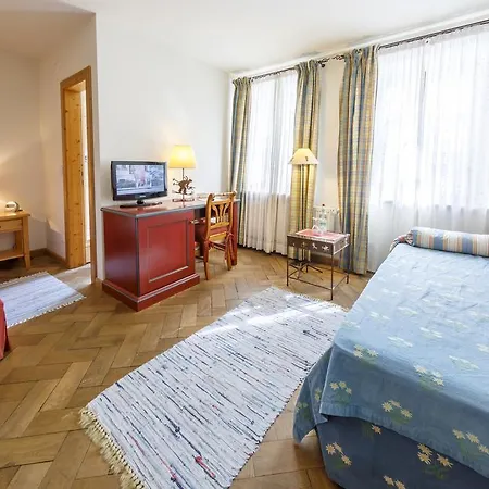 & Fraundorfer Guest house
