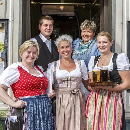 & Fraundorfer Guest house