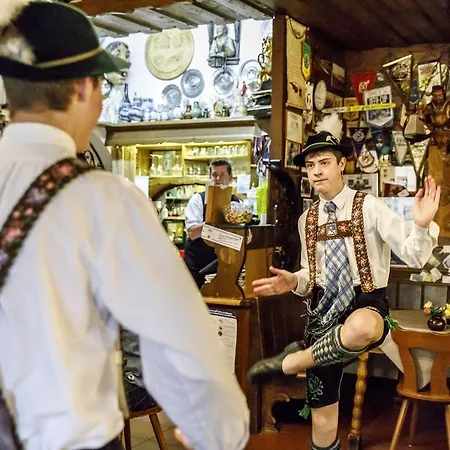 & Fraundorfer Konukevi Garmisch-Partenkirchen